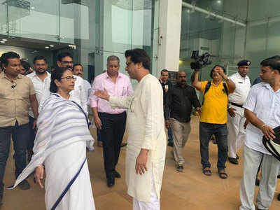 कोलकाता: ममता से मिले राज ठाकरे, ईवीएम के खिलाफ रैली के लिए दिया न्योता