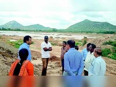 ಜಕ್ಕಲಮಡುಗು ಜಲಾಶಯಕ್ಕೆ ಡಿಸಿ ಭೇಟಿ