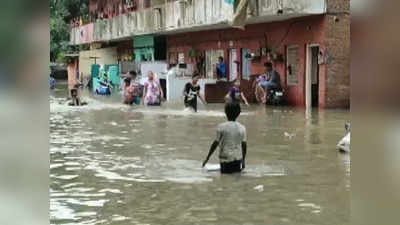 6 घंटे की बारिश से वडोदरा में बाढ़, NDRF राहतकार्य में जुटी