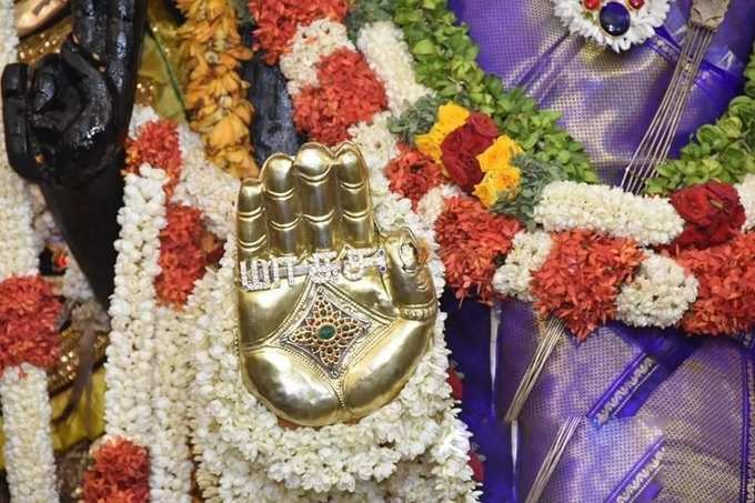 athi varadar hand (1)