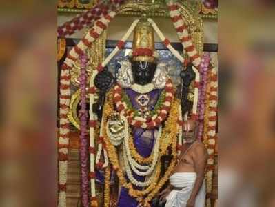 அத்தி வரதரைக் காண பட்டாக்கத்தியுடன் வந்த 4 பேர் கைது!!