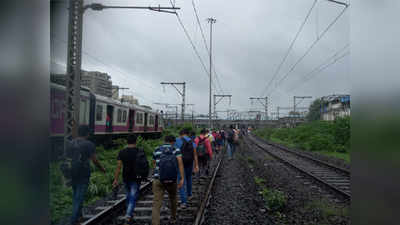 मुंबई: मध्य आणि हार्बर रेल्वेसेवा पूर्णपणे ठप्प