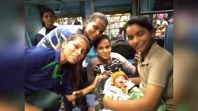 हरदोई: चलती ट्रेन में एनसीसी कैडट्स ने कराया महिला का प्रसव, मां-बच्चा स्वस्थ