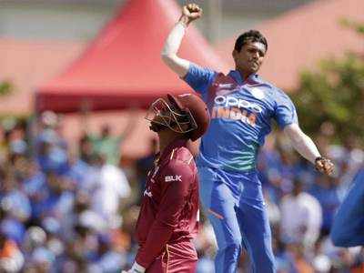 IND vs WI: डेब्यू मैच में नवदीप सैनी का जलवा, T20 चैंपियंस को किया हैरान