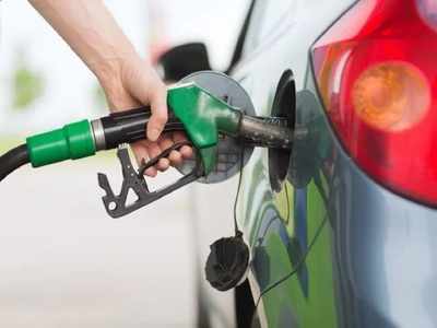 Today Petrol Price: దిగొచ్చిన పెట్రోల్, డీజిల్ ధరలు