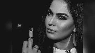 सेना के खिलाफ ट्वीट कर फंसीं पाकिस्तानी ऐक्ट्रेस Veena Malik, हुईं ट्रोल