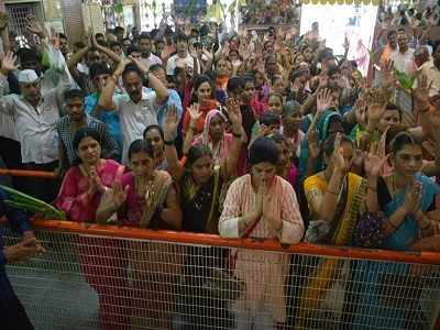 श्रावण सोमवारी गजबजली शिवमंदिरे