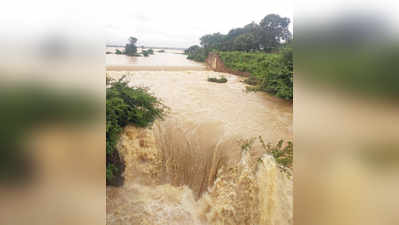 ಮದಗ ಕೆರೆ ಭರ್ತಿ, ಭೋರ್ಗರೆದ ಜಲಪಾತ