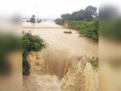 ಮದಗ ಕೆರೆ ಭರ್ತಿ, ಭೋರ್ಗರೆದ ಜಲಪಾತ