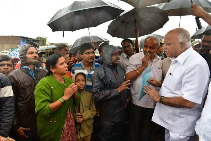 ಬೆಳಗಾವಿ ನೆರೆ ಪೀಡಿತ ಪ್ರದೇಶಗಳಿಗೆ ಭೇಟಿ ನೀಡಿದ ಸಿಎಂ