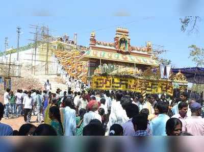 ಕಂಬದ ನರಸಿಂಹಸ್ವಾಮಿ ದೇಗುಲದಲ್ಲಿ ಶ್ರಾವಣ ಜಾತ್ರೆ