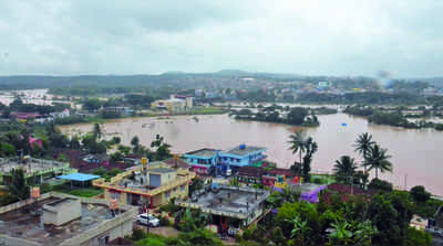 ನುಗ್ಗಿದ ಹೇಮೆ ನೀರು: ನಲುಗಿದ ಸಕಲೇಶಪುರ