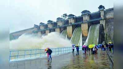 ವಿದ್ಯುತ್‌, ರಸ್ತೆಸಂಪರ್ಕ ಕಡಿದುಕೊಂಡ ಮಲೆನಾಡು