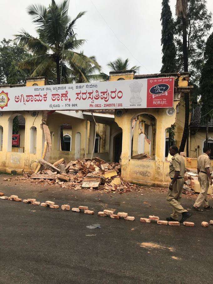 ಅಗ್ನಿಶಾಮಕ ಕಟ್ಟಡ ಕುಸಿತ