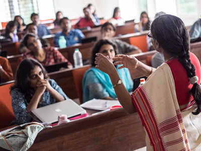 सरकारी कॉलेजांत प्राध्यापक भरती