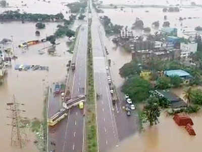 महापुरामुळे एसटीचे १०० कोटींचे नुकसान