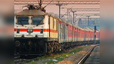 केरलः भारी बारिश और बाढ़ से बदले ट्रेनों के रूट, 10 ट्रेनें कैंसल