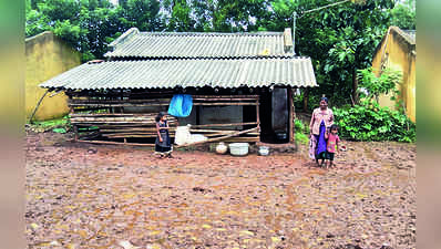 ಪ್ರವಾಹಕ್ಕೆ ಹಾಡಿ ಜನರ ಬದುಕು ತತ್ತರ