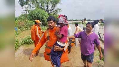 ಆನಾರೋಗ್ಯ ಮಕ್ಕಳಿಗೆ ಚಿಕಿತ್ಸೆಗೆ ಕರೆತಂದ ಎನ್‌ಡಿಆರ್‌ಎಫ್‌