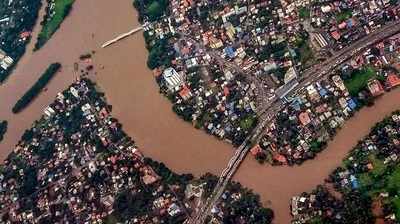 বন্যাবিধ্বস্ত কেরালায় মৃত বেড়ে ১০২, সতর্কতা অব্যাহত