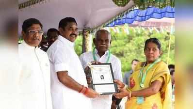 கொள்ளையர்களை விரட்டியடித்த வீரத் தம்பதிக்கு அதீத துணிவுக்கான விருது- முதல்வர் வழங்கினார்!