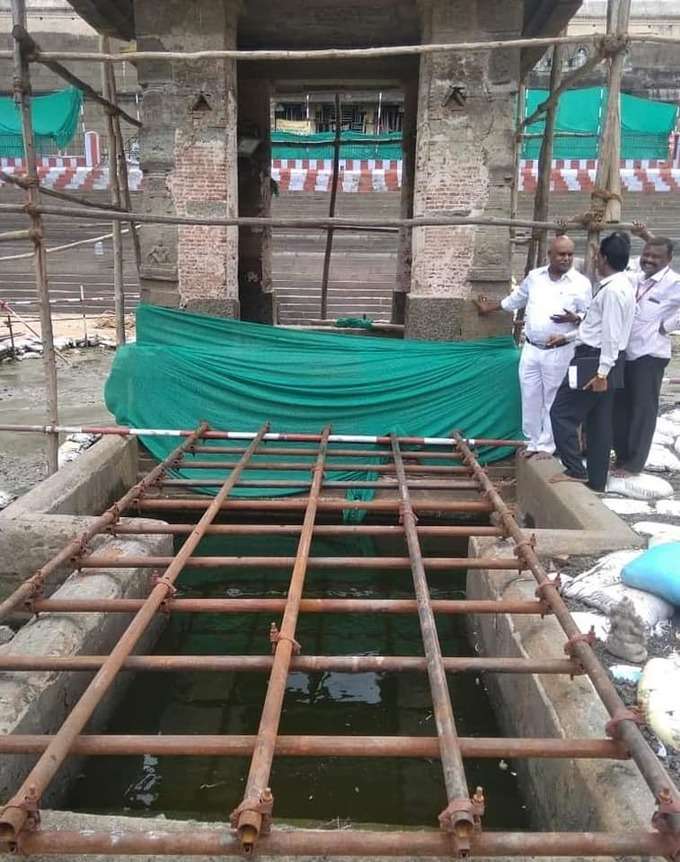 Athi Varadar Temple Tank 3