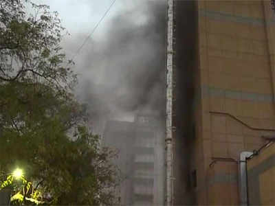 दिल्लीतील प्रसिद्ध AIIMS हॉस्पिटलला आग
