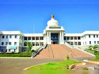 ಯಾರಿಗೆ ಒಲಿಯುತ್ತೆ ಜಿಲ್ಲಾ ಉಸ್ತುವಾರಿ?