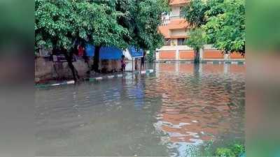 ಬೆಂಗಳೂರು ನಗರದಲ್ಲಿ ಭಾರಿ ಮಳೆ: ಜನಜೀವನ ಅಸ್ತವ್ಯಸ್ತ