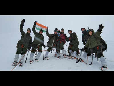 ITBP जवानों ने फतह की माउंट कांगचेंग्यो की चोटी, स्वतंत्रता दिवस से पहले फहराया तिरंगा