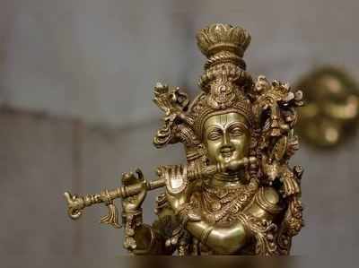 Shri Krishna Mantra :ഈ കൃഷ്ണമന്ത്രങ്ങള്‍ ജപിച്ചോളൂ; ഭാഗ്യവും സമ്പത്തും തേടിയെത്തും!