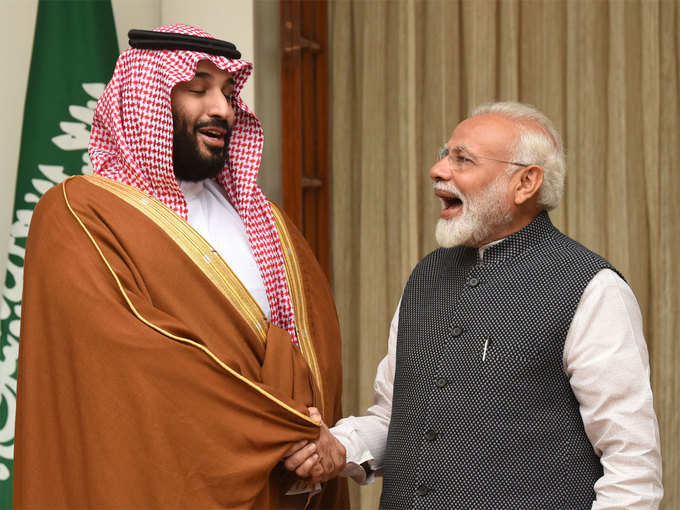 सऊदी क्राउन प्रिंस के साथ छा गई थी PM की तस्वीर