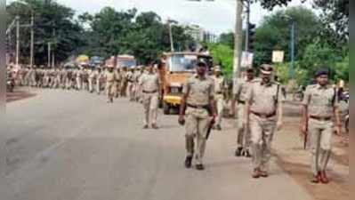 ದಂಧೆಕೋರರ ಜತೆ ಕೈ ಜೋಡಿಸಿದರೆ ಕಠಿಣ ಕ್ರಮ