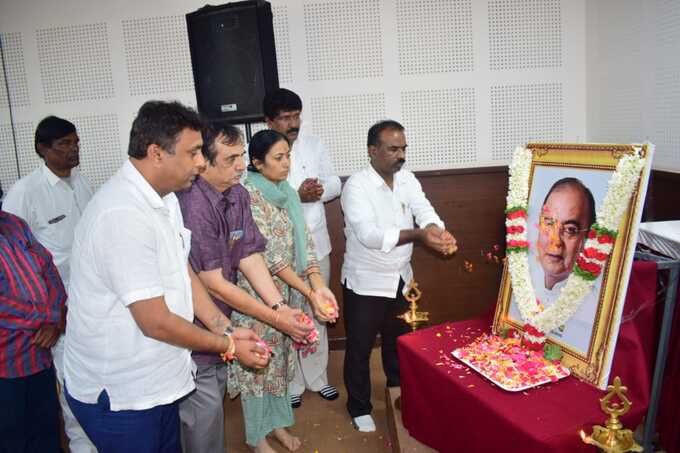 ಬೆಂಗಳೂರು ಬಿಜೆಪಿ ಪ್ರಧಾನ ಕಚೇರಿಯಲ್ಲಿ ಜೇಟ್ಲಿಗೆ ಶ್ರದ್ಧಾಂಜಲಿ