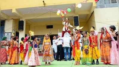 गोविंदा रे गोपाळा .....