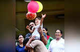 फोटो: तैमूर ने भी मनाई जन्माष्टमी, फोड़ी दही-हांडी