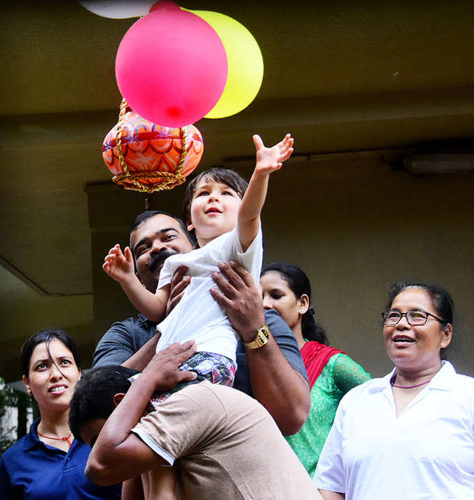 अन्य त्योहारों पर भी दिखता है तैमूर