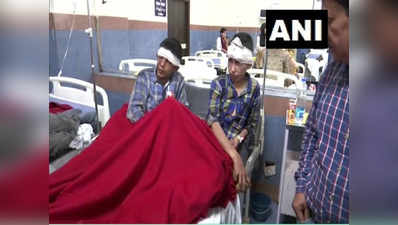 जम्मू-कश्मीर में गहरी खाई में जा गिरी गाड़ी, सात की मौत, 25 घायल मौत