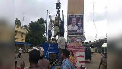 तमिलनाडु: आंबेडकर की प्रतिमा क्षतिग्रस्त किए जाने पर मचा सियासी घमासान