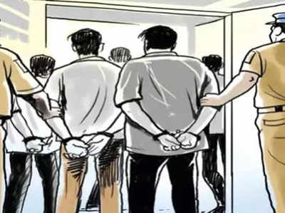 महाराष्ट्र: CM राहत कोष में 78 लाख रुपये का घोटाला, 6 गिरफ्तार