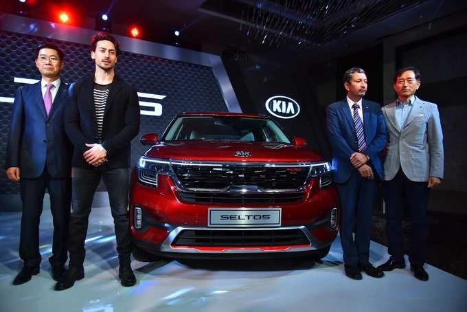 (L-R) Mr Kookhyun Shim, Bollywood actor Tiger Shroff, Mr Yong S Kim and Mr Manohar Bhat at the launch of Kia Seltos