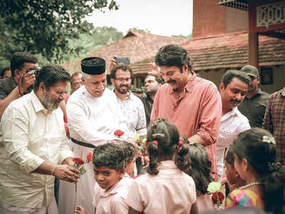 നന്ദി പറയാനായി കാടിന്‍റെ മക്കൾ; വരിക്കാശ്ശേരി മനയിൽ വാത്സല്യത്തോടെ വല്യേട്ടൻ