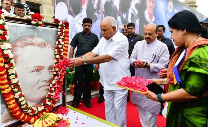 ಮೇಜರ್ ಧ್ಯಾನ್ ಚಂದ್  ಭಾವಚಿತ್ರಕ್ಕೆ ಸಿಎಂ ಪುಷ್ಪಾರ್ಚನೆ