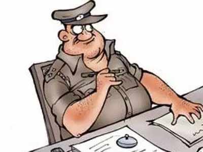 Police Joke : சார் என் லவ்வர் லவ் சொல்ல ரொம்ப பயப்படுறா சார்!