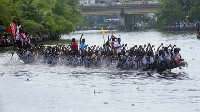 നെഹ്റു ട്രോഫി വള്ളംകളി; നടുഭാഗം ചുണ്ടൻ ജേതാക്കൾ; 67 വർഷങ്ങൾക്കു ശേഷമുള്ള നേട്ടം