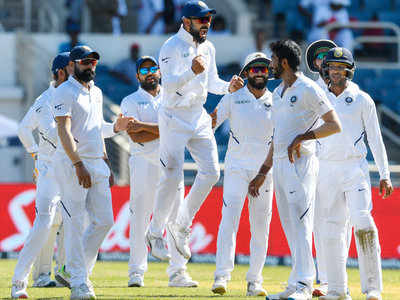 IND vs WI 2nd Test: पेस बैटरी के आगे वेस्ट इंडीज की हालत फिर खराब, भारत जीत की ओर