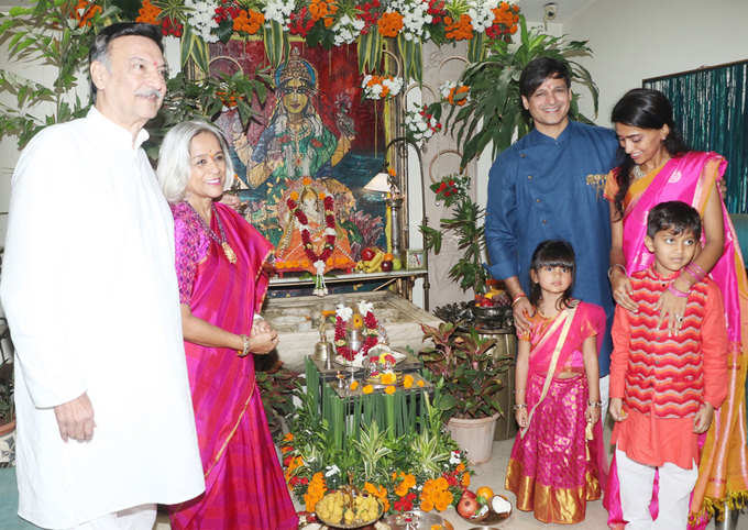 विवेक ओबरॉय परिवार के साथ