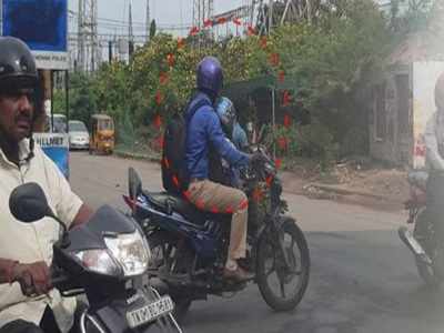 மூன்றரை வயது சிறுவனுக்கும் ’ஹெல்மெட்’- தந்தை, மகனுக்கு போலீஸ் கமிஷனர் நேரில் ‘சல்யூட்’!