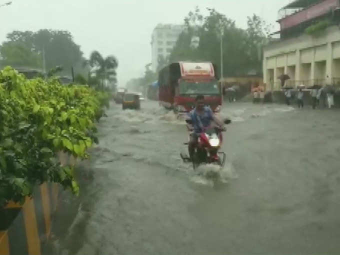 पंडालों से पावर सप्लाइ रोकने को कहा गया