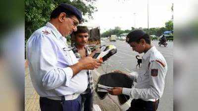 दिल्ली पुलिस की अडवाइजरी, ट्रैफिक नियम तोड़ा तो पुलिसवालों को देना होगा दोगुना जुर्माना